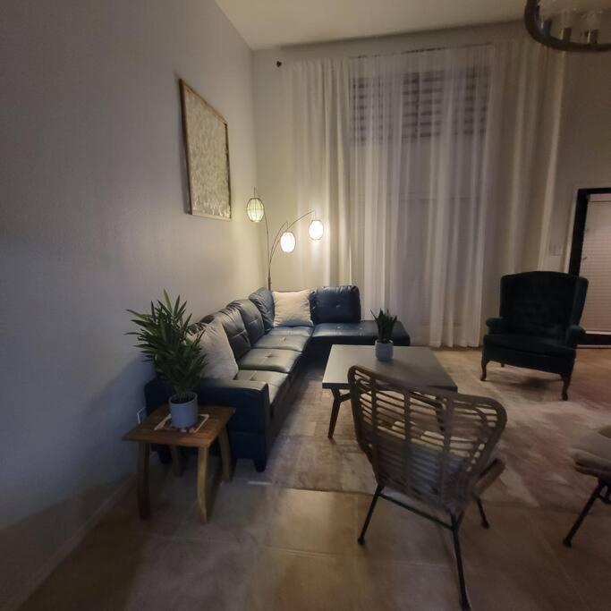 The Ritz Spa Sanctuary Hot Tub/Patio/Fam/Pet 拉斯克鲁塞斯 外观 照片