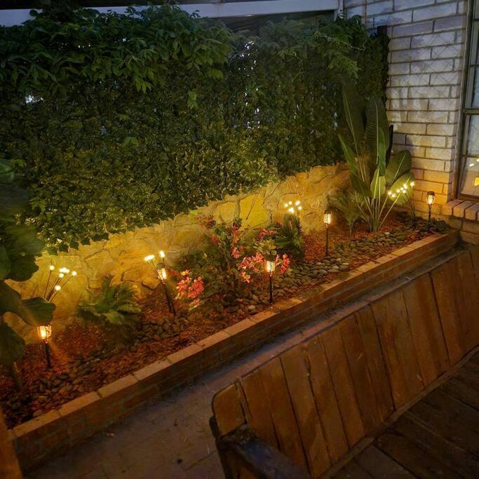 The Ritz Spa Sanctuary Hot Tub/Patio/Fam/Pet 拉斯克鲁塞斯 外观 照片